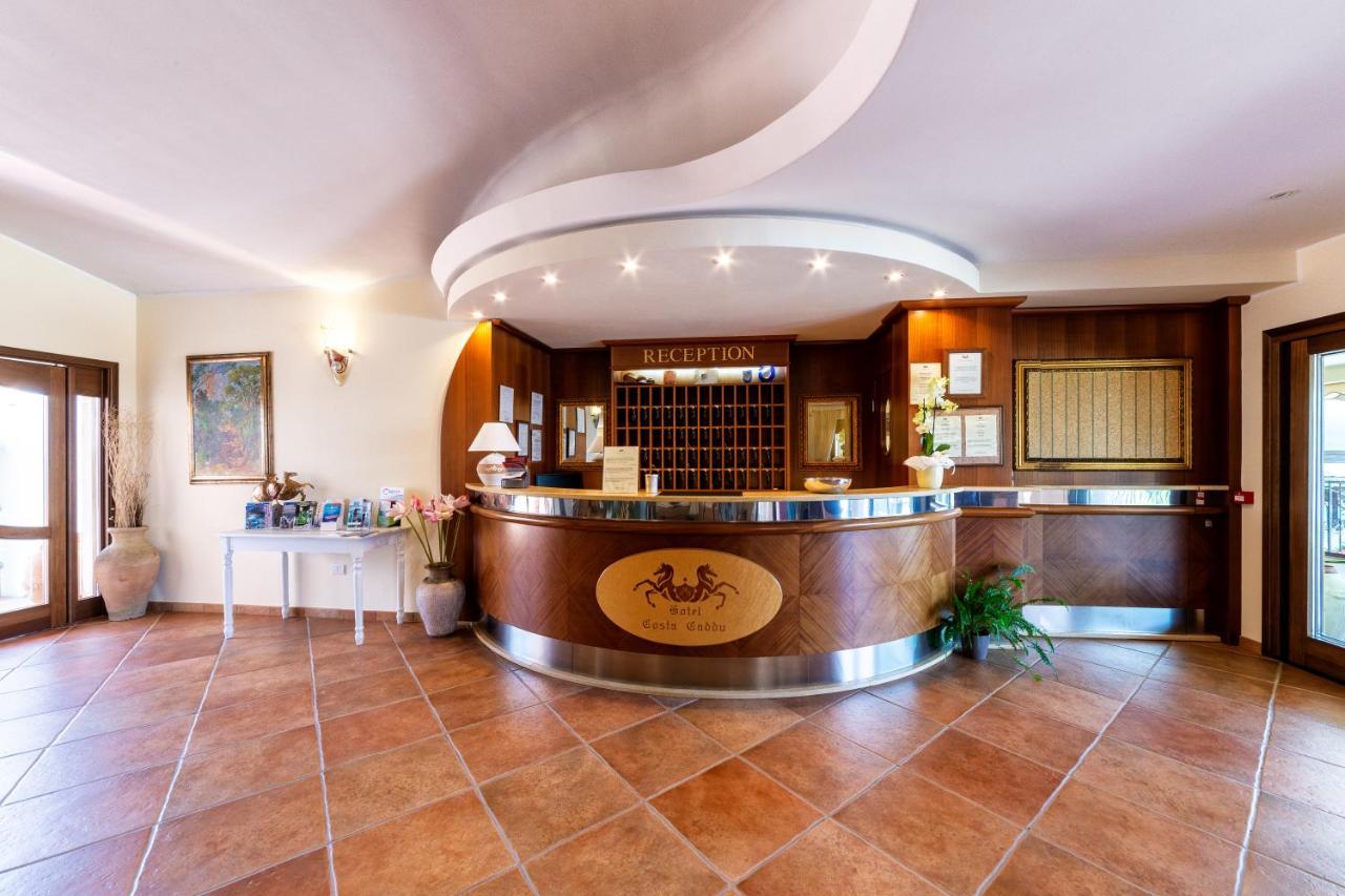 Hotel Costa Caddu San Teodoro  Exteriör bild