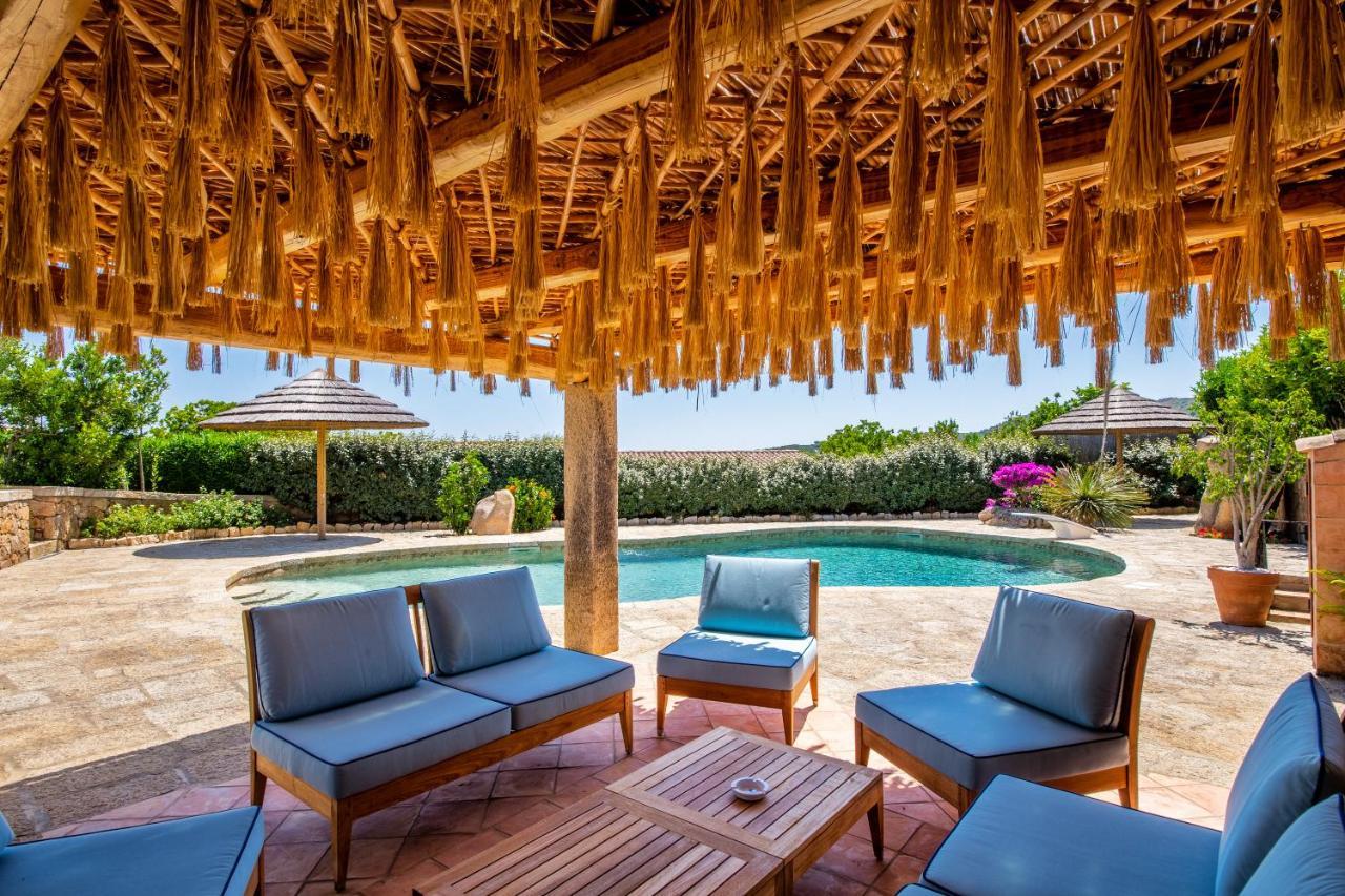 Hotel Costa Caddu San Teodoro  Exteriör bild