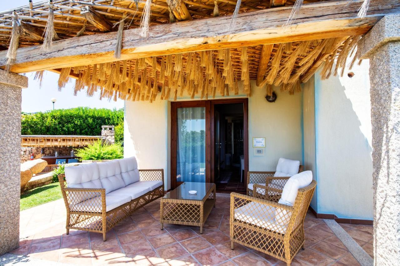 Hotel Costa Caddu San Teodoro  Exteriör bild