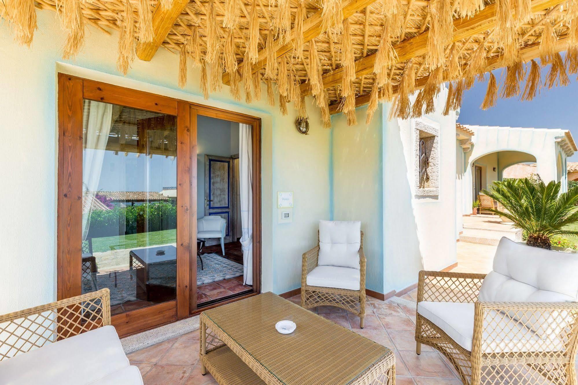 Hotel Costa Caddu San Teodoro  Exteriör bild