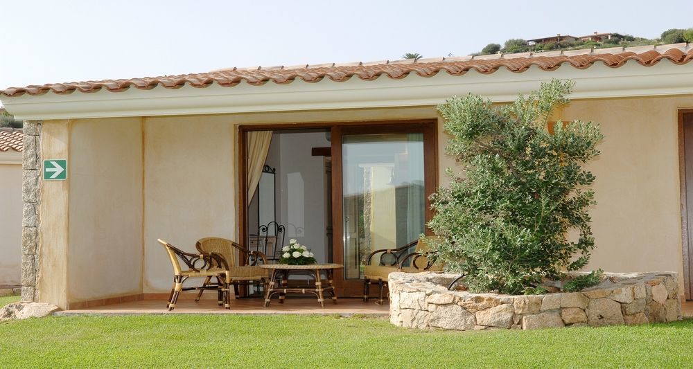 Hotel Costa Caddu San Teodoro  Exteriör bild
